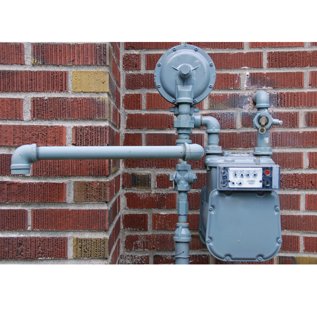 Plumber fixing a drain - General Plumbing